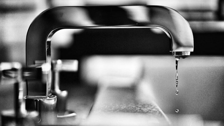 Faucet repair in Sarasota